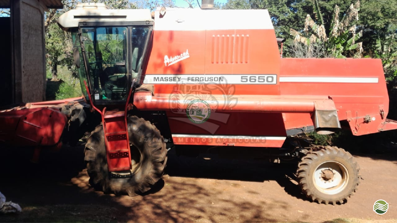COLHEITADEIRA MASSEY FERGUSON MF 5650 JZ Implementos Agrícolas TOLEDO PARANÁ PR